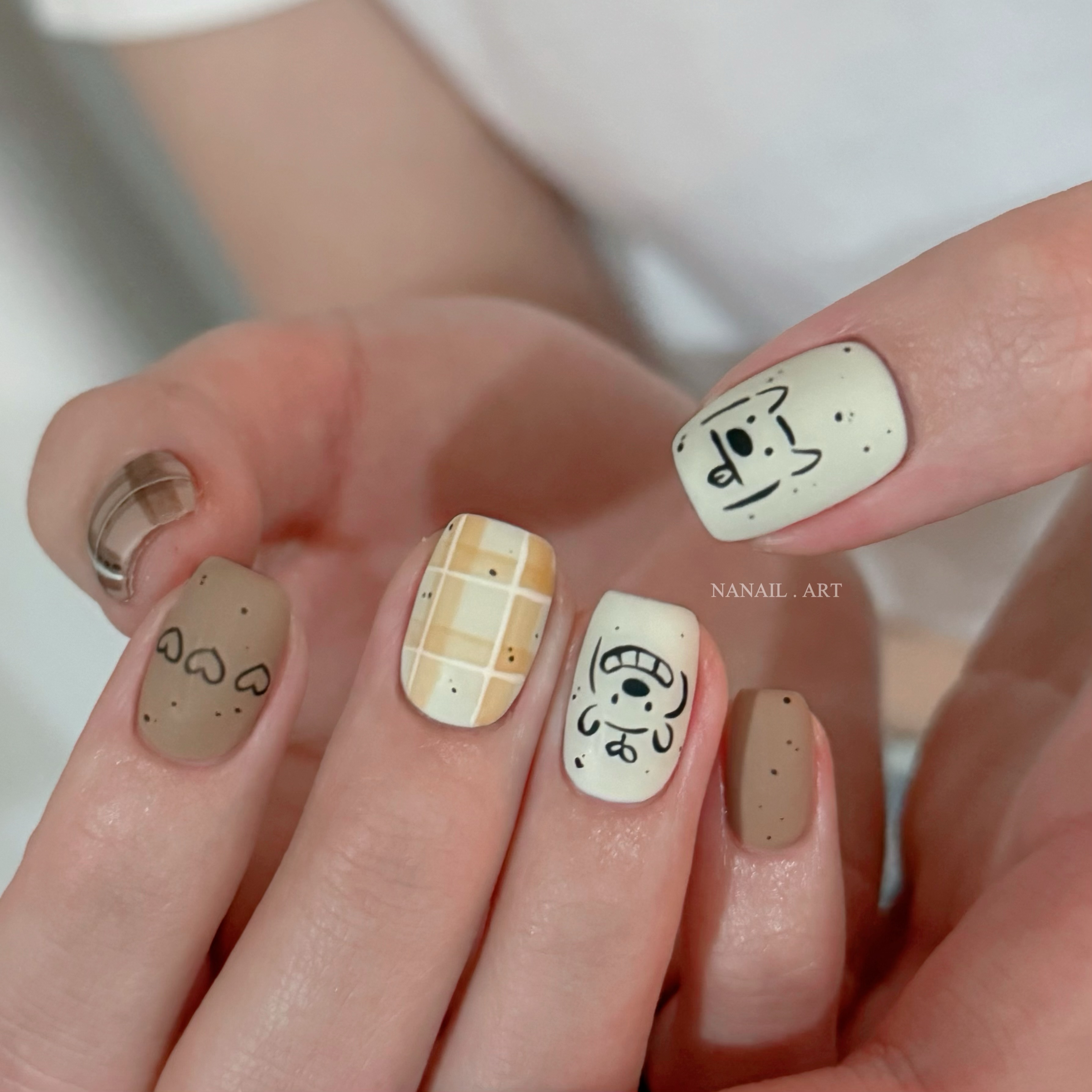 Nanail art 手繪角色與格紋美甲作品